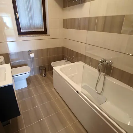 Apartment Smaragdna.1 * 普莱曼图拉