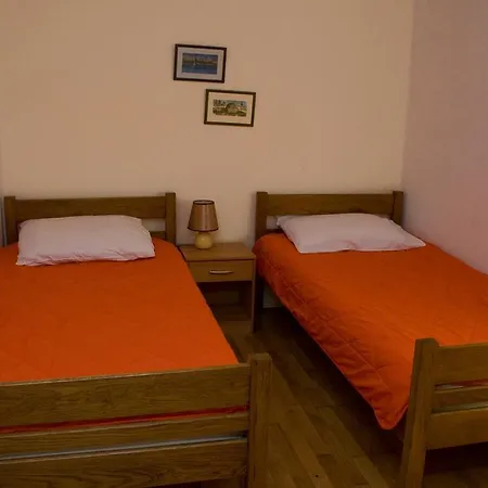 Apartment Smaragdna.1 公寓 普莱曼图拉