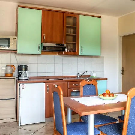 Apartment Smaragdna.1 公寓 *