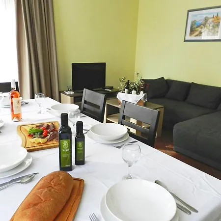 Apartment Smaragdna.1